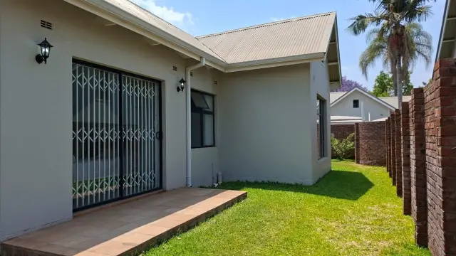Townhouse/Complex/Cluster to Rent in Mount Pleasant
