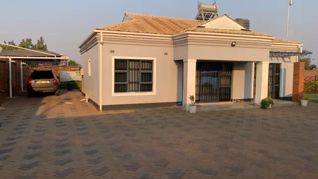 Townhouse/Complex/Cluster to Rent