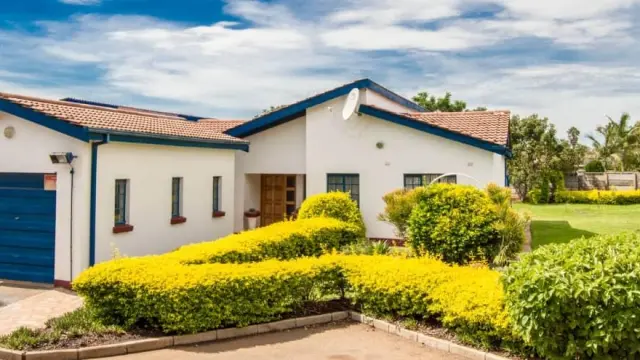 Townhouse/Complex/Cluster to Rent