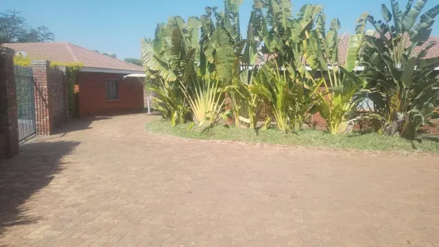Townhouse/Complex/Cluster to Rent in Borrowdale