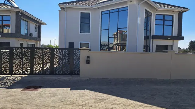 Townhouse/Complex/Cluster to Rent