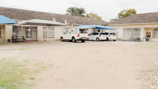 3 Bedroom Cottage/Garden Flat to Rent in Kensington