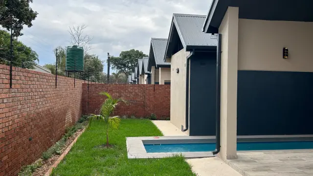 Townhouse/Complex/Cluster to Rent