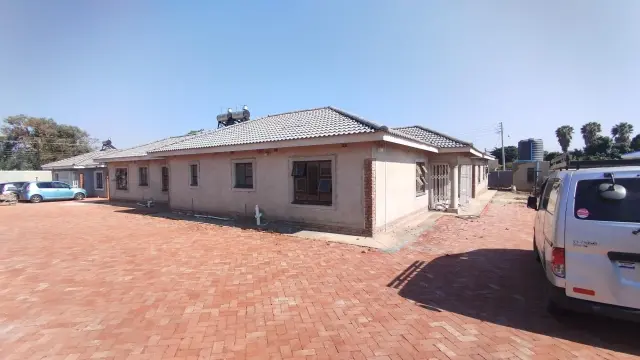Townhouse/Complex/Cluster to Rent