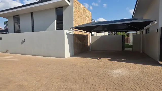 Townhouse/Complex/Cluster to Rent