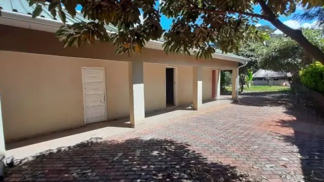 Cottage/Garden Flat for Sale