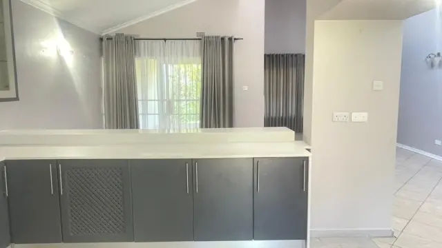 Townhouse/Complex/Cluster to Rent in Borrowdale Brooke