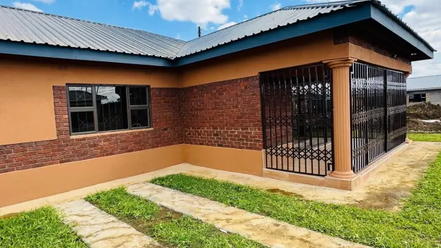 Townhouse/Complex/Cluster for Sale