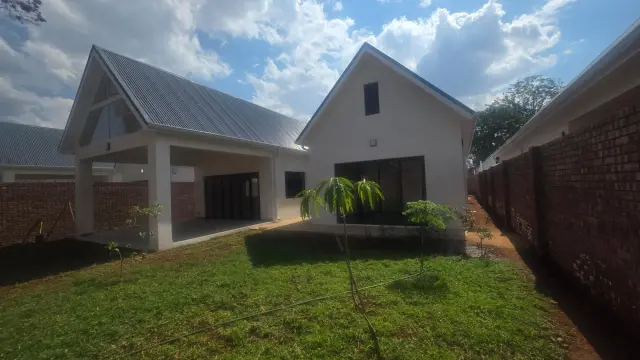 Townhouse/Complex/Cluster to Rent