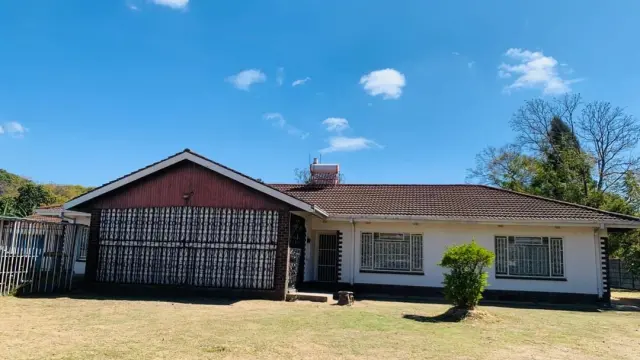 4 Bedroom House to Rent in Hatfield