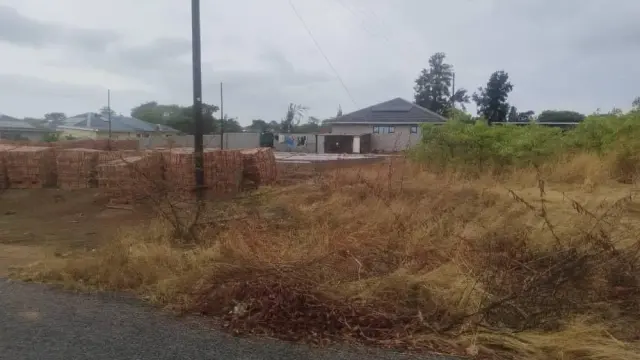 Residential Stand for Sale inHighmount