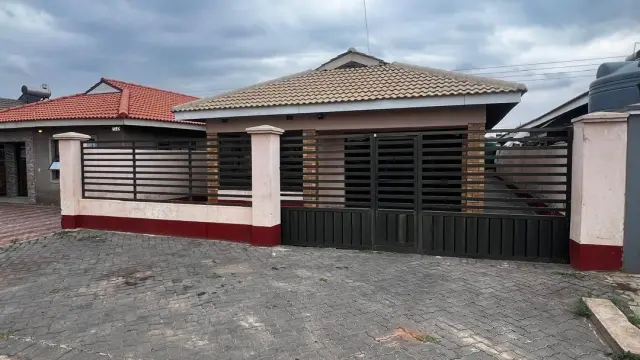 3 Bedroom House to Rent in Aspindale Park