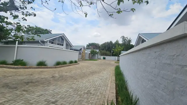 3 Bedroom House to Rent in Greendale