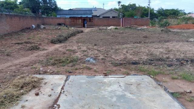 Stand for Sale in Zimre Park