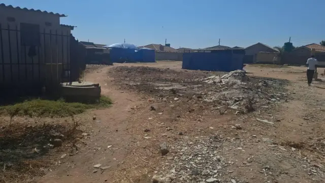 Commercial Stand for Sale inDamofalls