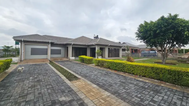 5 Bedroom House to Rent in Arlington