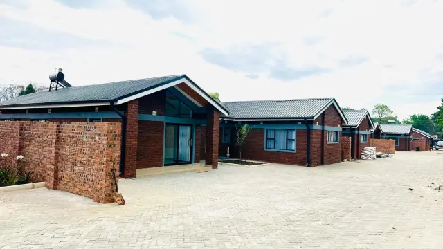 Townhouse/Cluster to Rent in Greendale