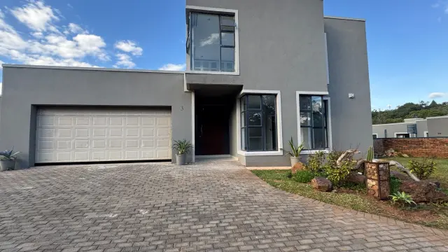 Townhouse/Cluster to Rent in Glen Lorne