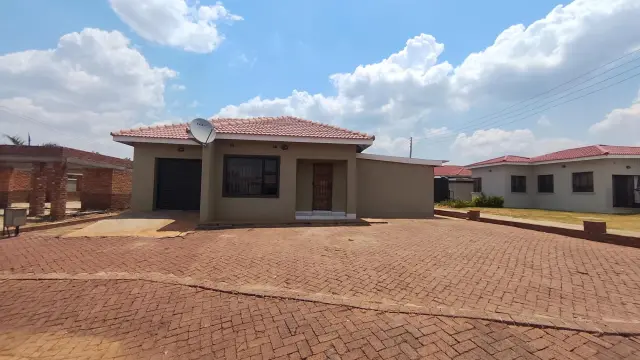 Townhouse/Cluster to Rent in Hogerty Hill