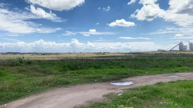 Industrial Stand for Sale in Sunway City