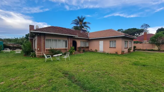 4 Bedroom House to Rent in Avondale West