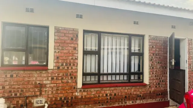 Townhouse/Cluster to Rent in Sandton Park