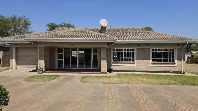 Townhouse/Cluster to Rent in Waterfalls