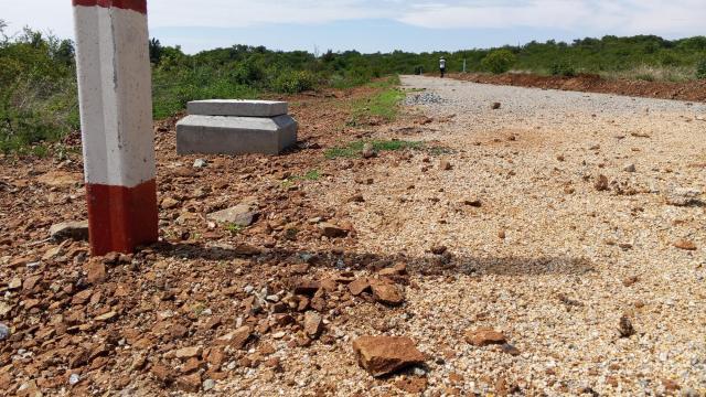 Stand for Sale in Douglasdale