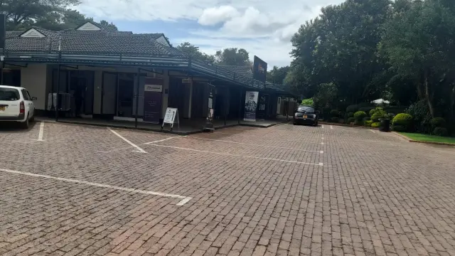 Retail/Shop to Rent in Pomona