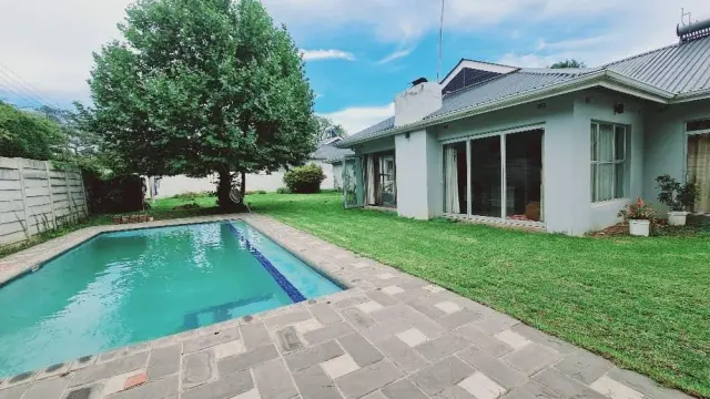 Townhouse/Cluster to Rent in Newlands