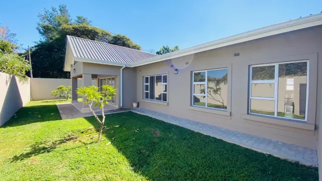 Townhouse/Cluster to Rent in Newlands