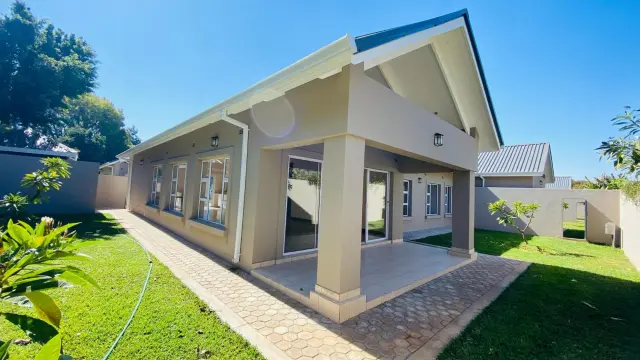 Townhouse/Cluster to Rent in Newlands