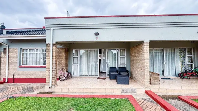 2 Bedroom Cottage/Garden Flat to Rent in Newlands