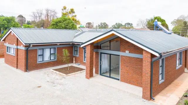 Flat/Apartment to Rent in Greendale North