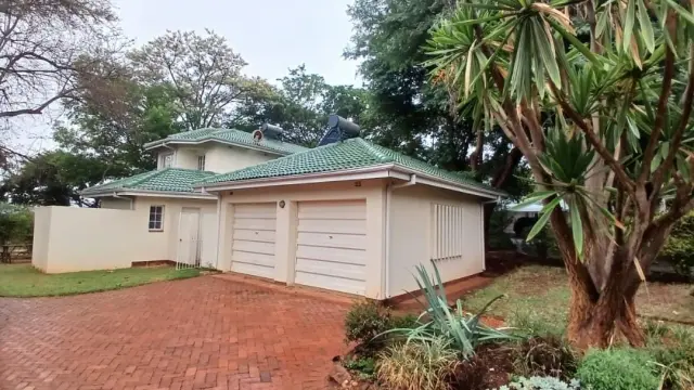 Townhouse/Cluster to Rent in Borrowdale Brooke
