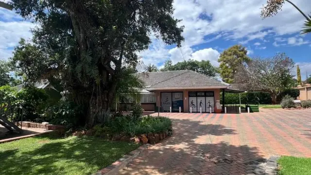 Office to Rent in Borrowdale