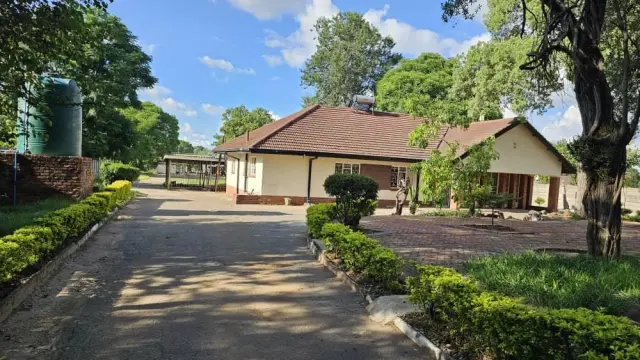 3 Bedroom House to Rent in Waterfalls