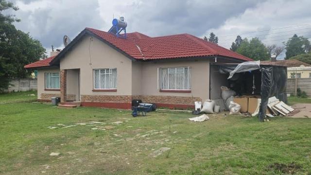 Stand for Sale in Vainona