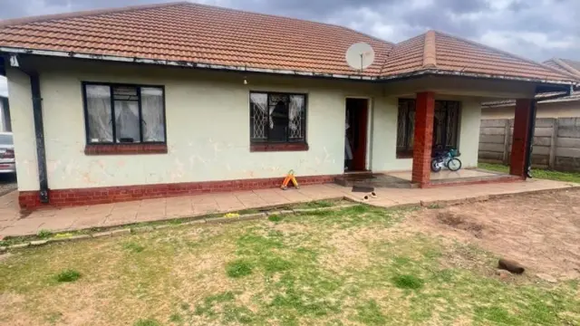 3 Bedroom House to Rent in Houghton Park