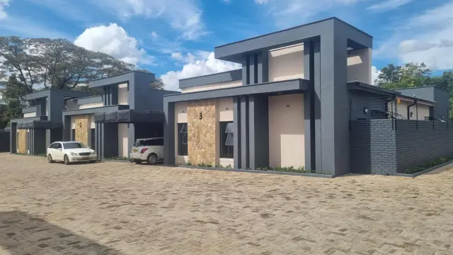 Townhouse/Cluster to Rent in Mount Pleasant