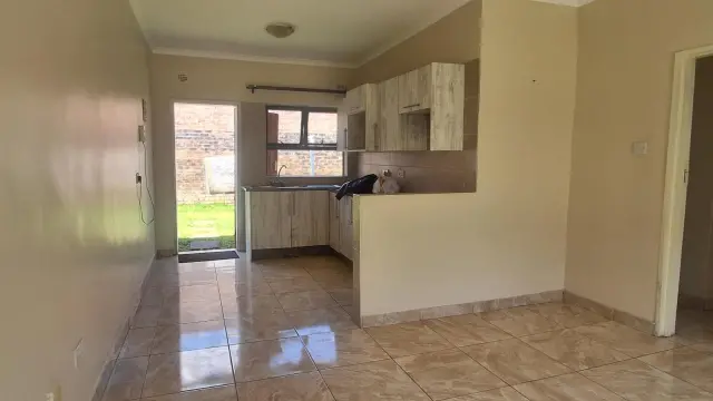 Townhouse/Cluster to Rent in Avondale West