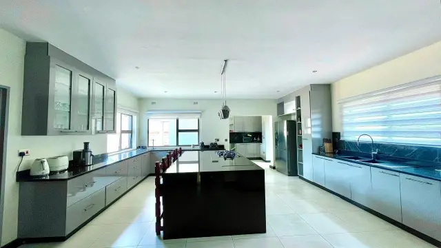 6 Bedroom House to Rent in Gletwin Park