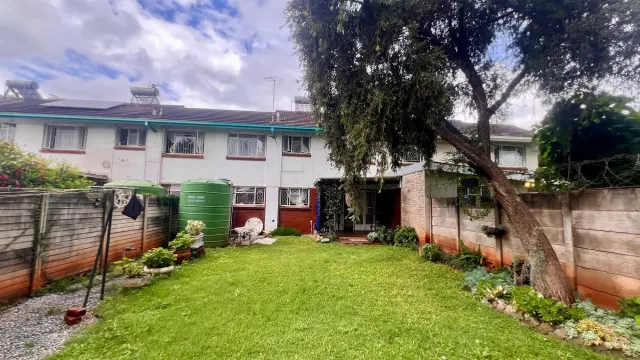 Flat/Apartment to Rent in Emerald Hill