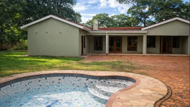 House to Rent in Greystone Park