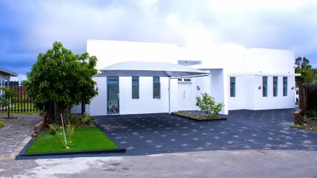 Townhouse/Cluster to Rent in Arlington