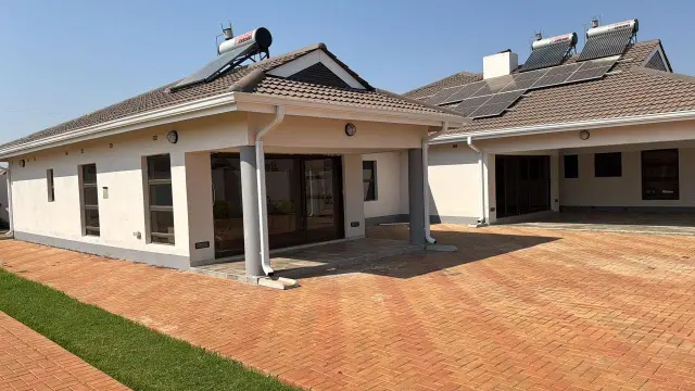 5 Bedroom House to Rent in Mount Pleasant Heights