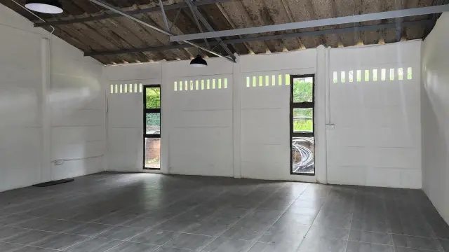 Office to Rent in Alexandra Park