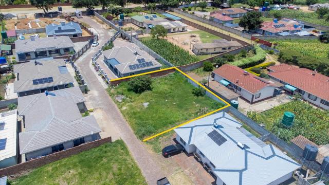 Stand for Sale in Waterfalls