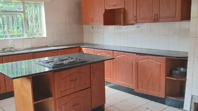 4 Bedroom House to Rent in Mandara