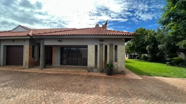 3 Bedroom House to Rent in Mount Pleasant Heights